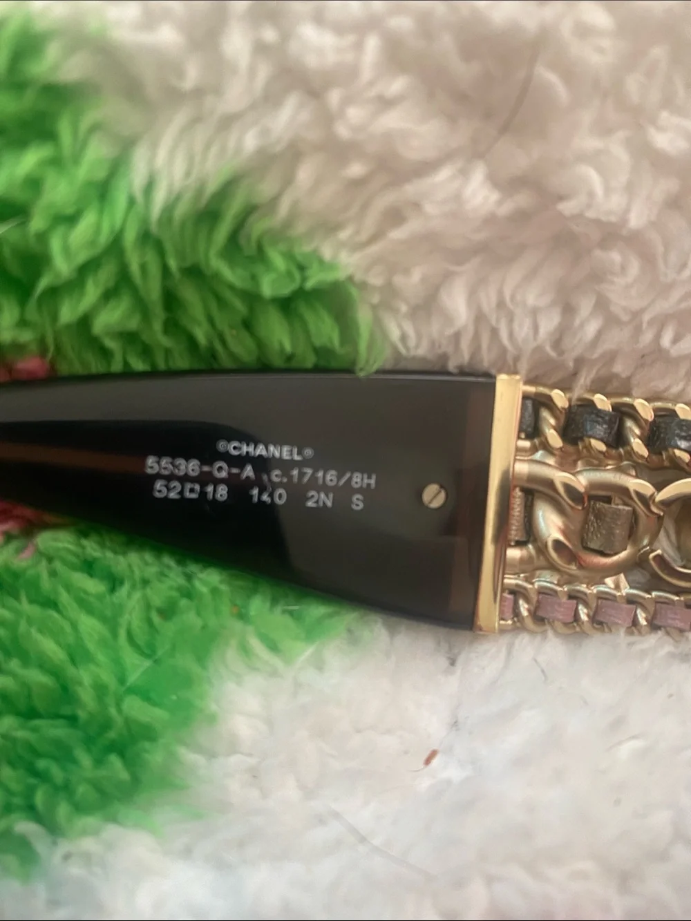 CHANEL classic oval